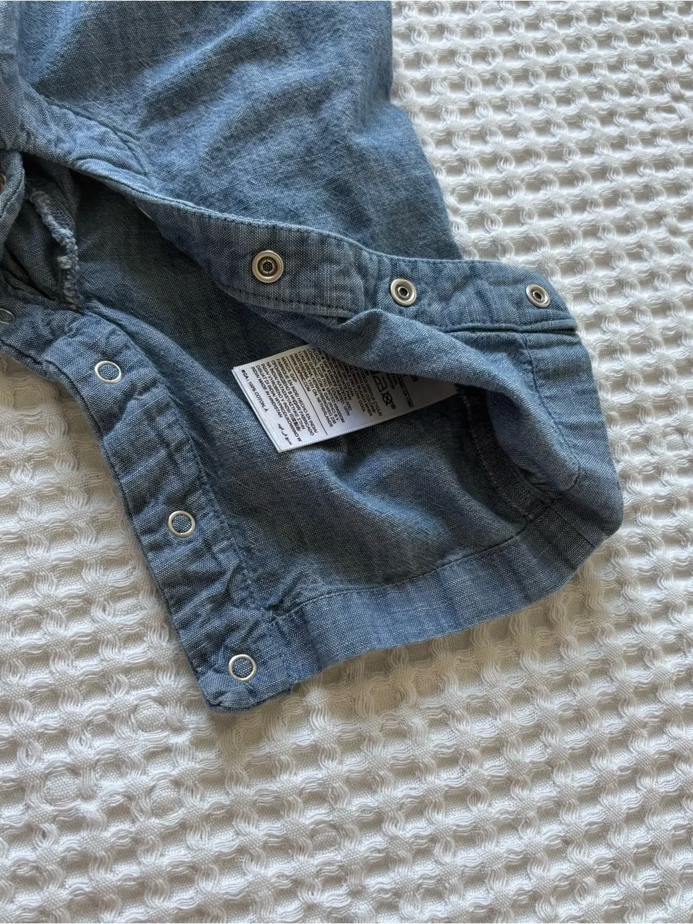 Baby Gap Girl’s Chambray Eyelet Ruffle Romper Blue Spring 2025 3-6 Months